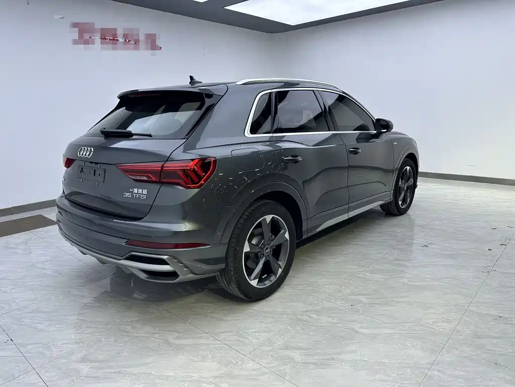 Audi Q3 2023 35 TFSI Fashion (1.4T)