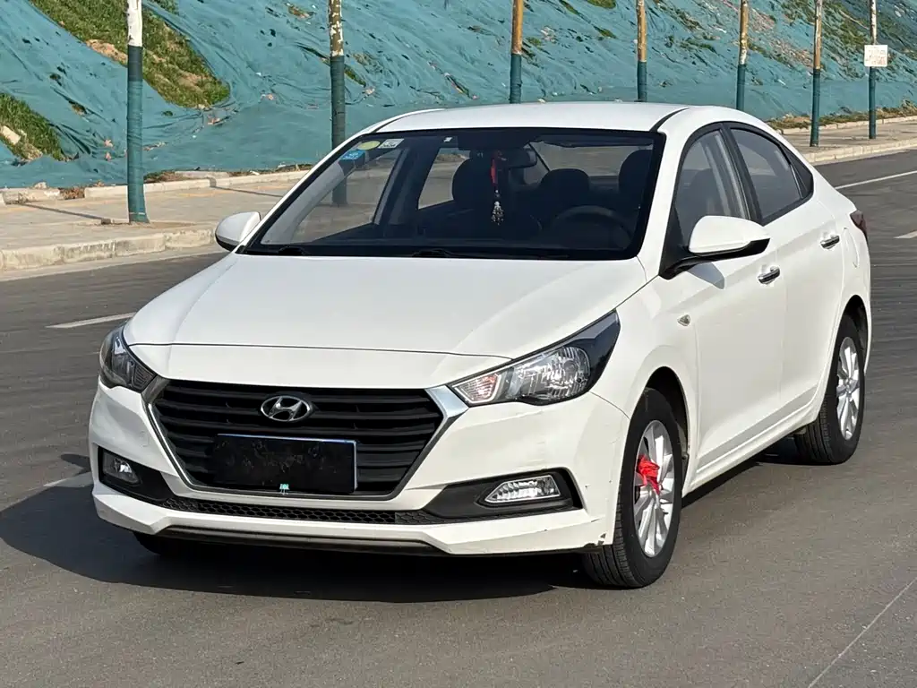 HYUNDAI ACCEPT