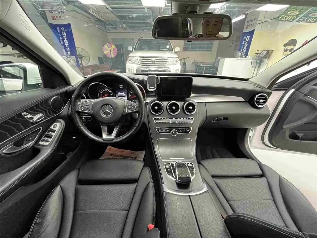 Mercedes-Benz C-Class — миниатюра 5