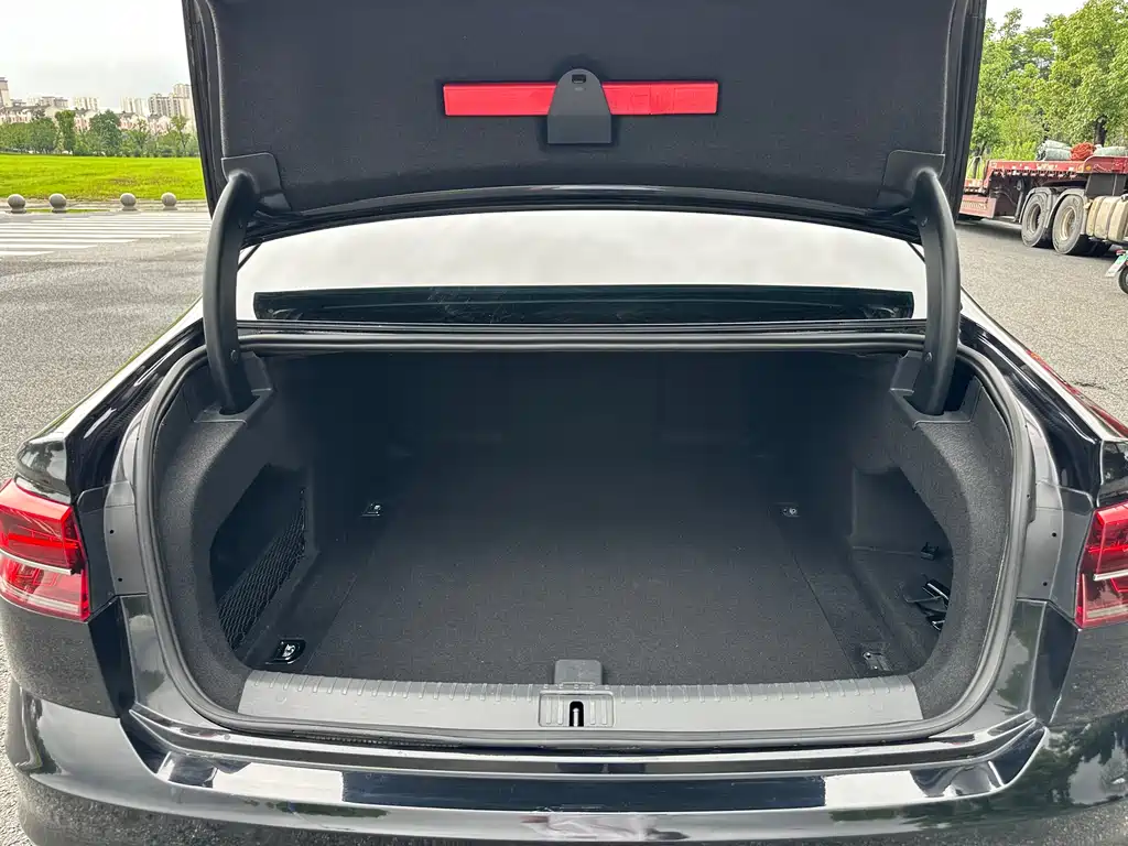 Volkswagen Phideon — фотографии объявления, Фото 20