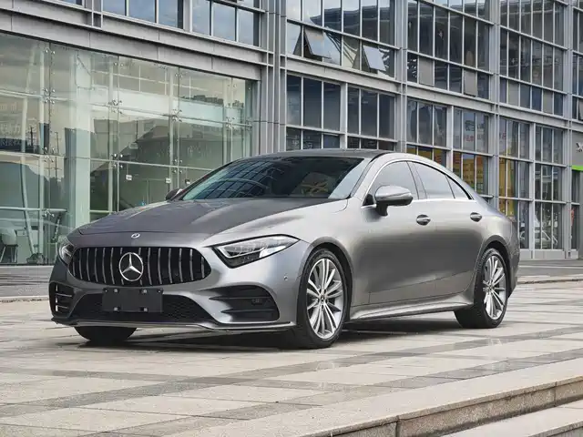Mercedes-Benz CLS — фото 1