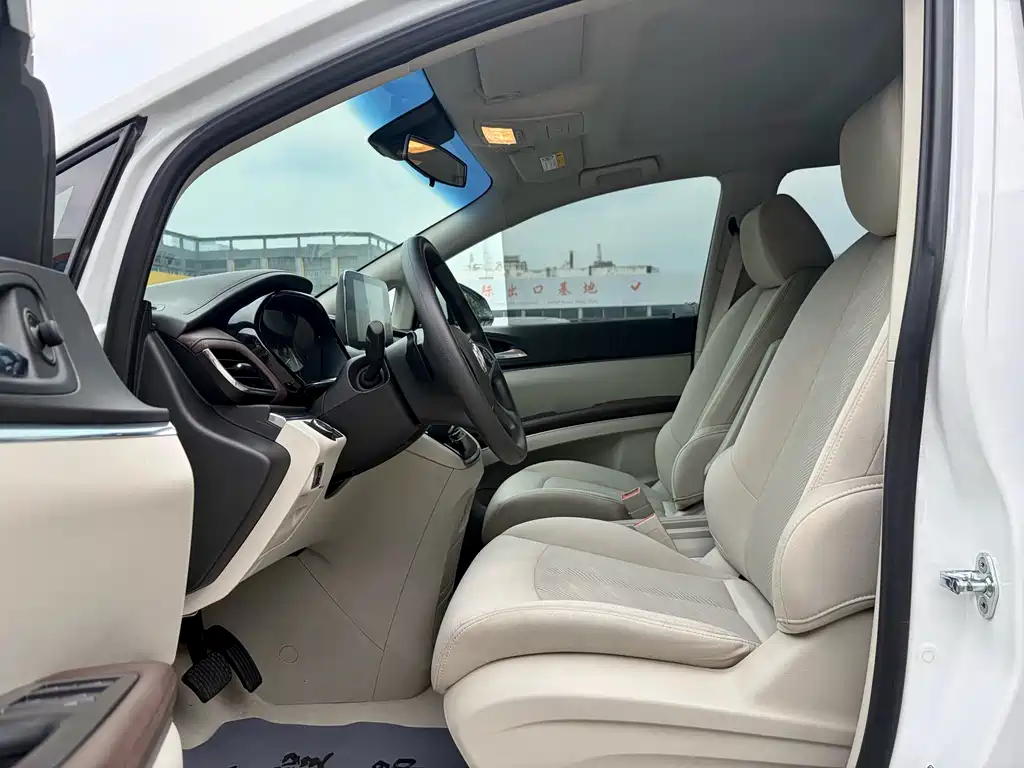 Buick GL8 2023 Comfort