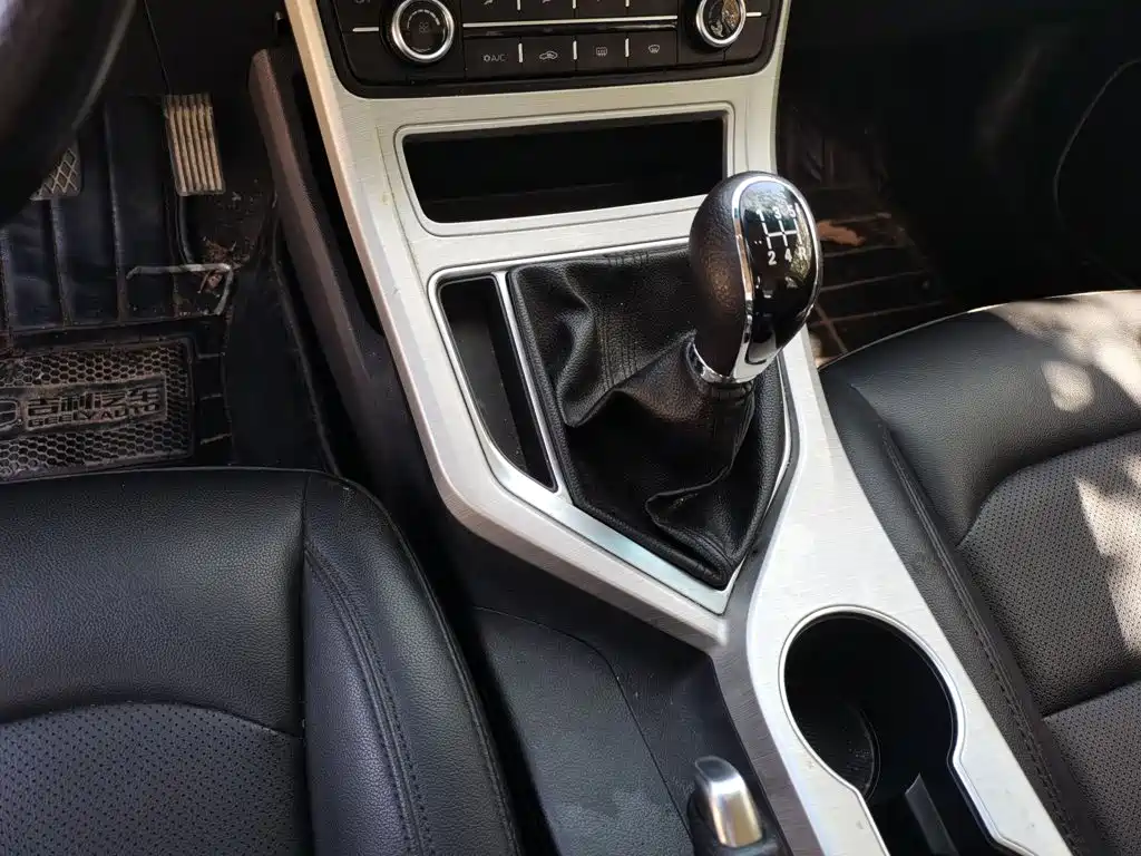Geely Vision — миниатюра 7