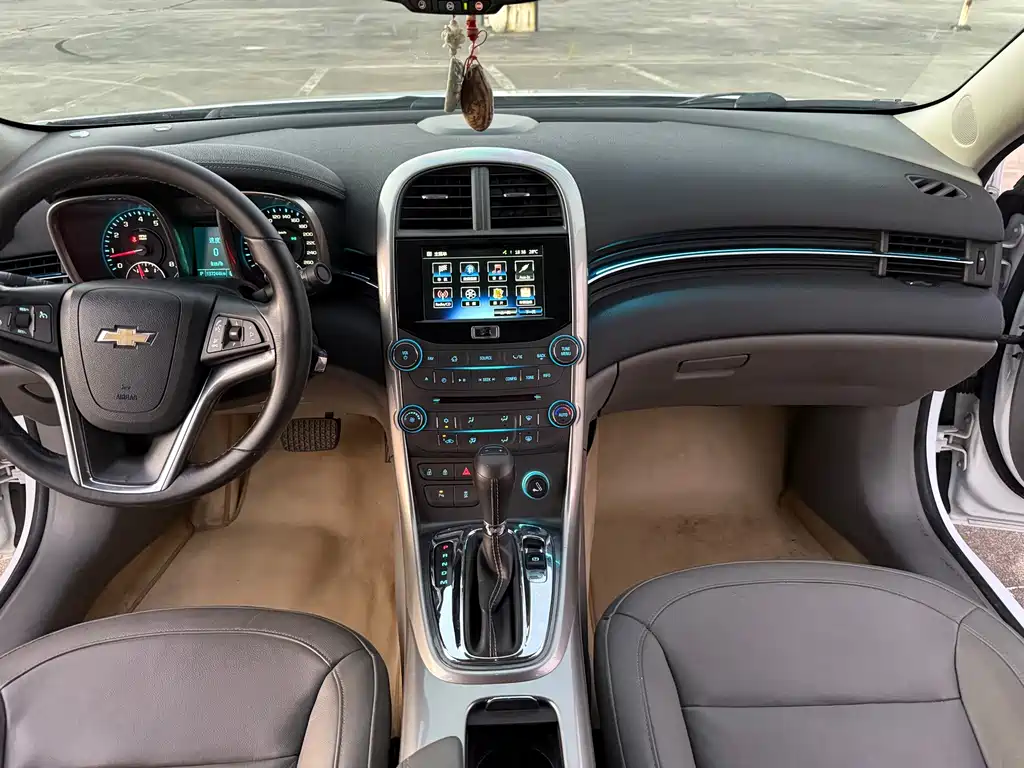 Chevrolet Malibu — миниатюра 12