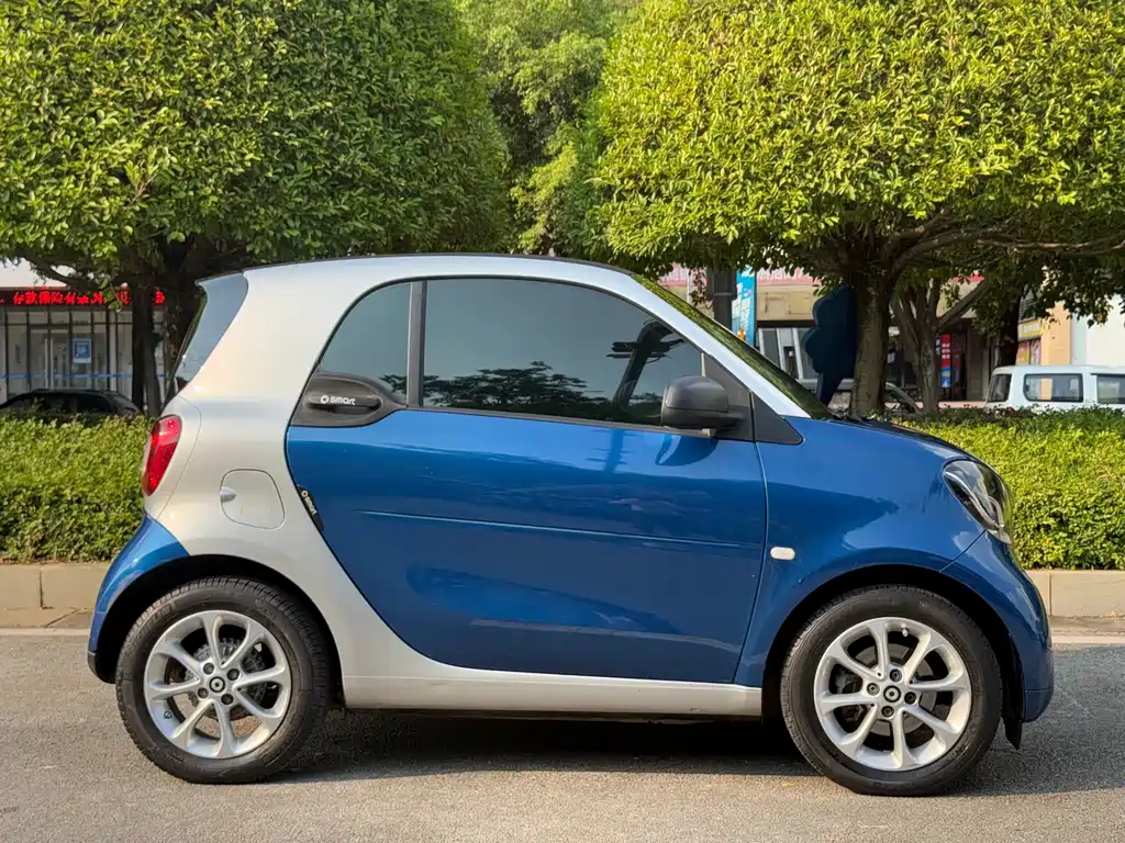 smart Smart Fortwo — миниатюра 7