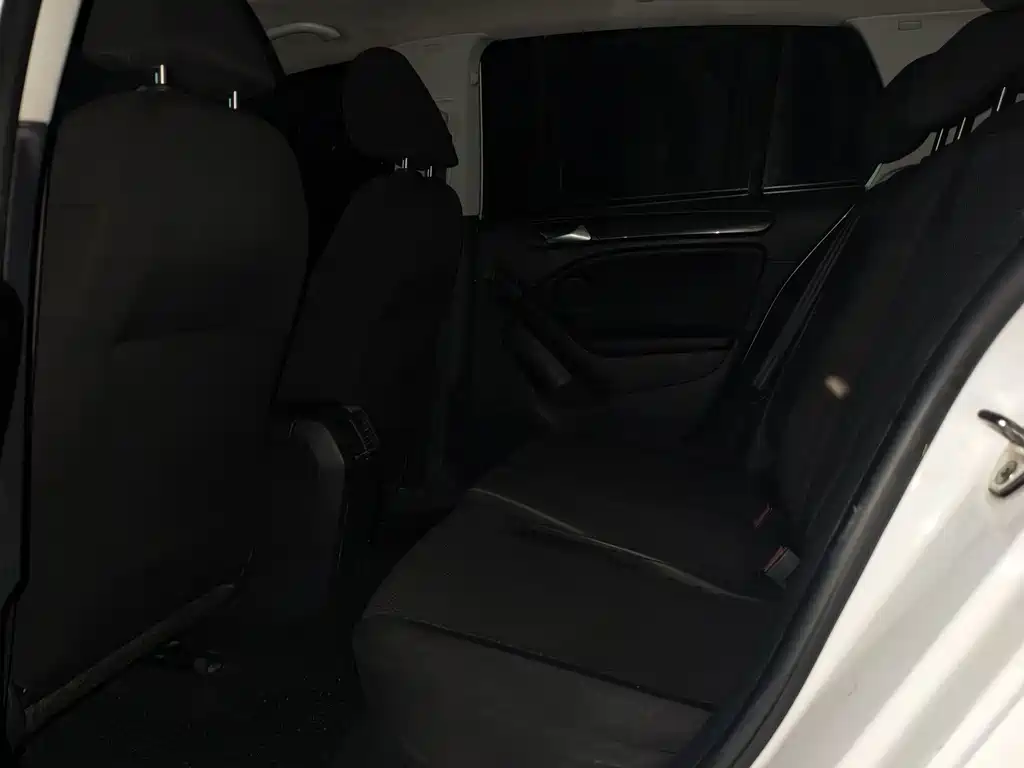 Volkswagen Golf — миниатюра 4