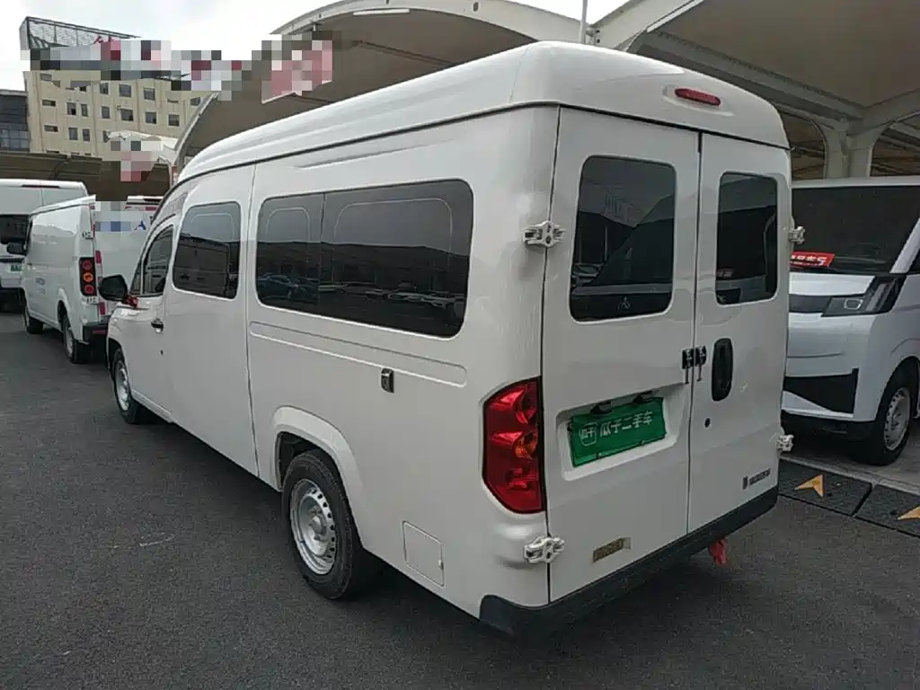 予风汽车 予风黄金仓 — миниатюра 5