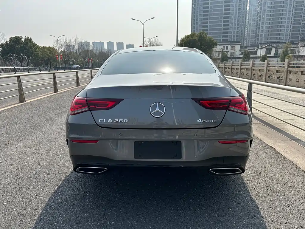 MERCEDES-BENZ CLA