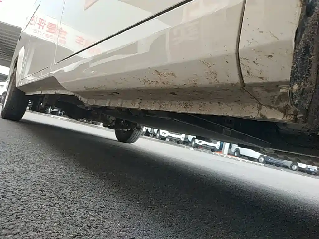 予风汽车 予风黄金仓 — миниатюра 21