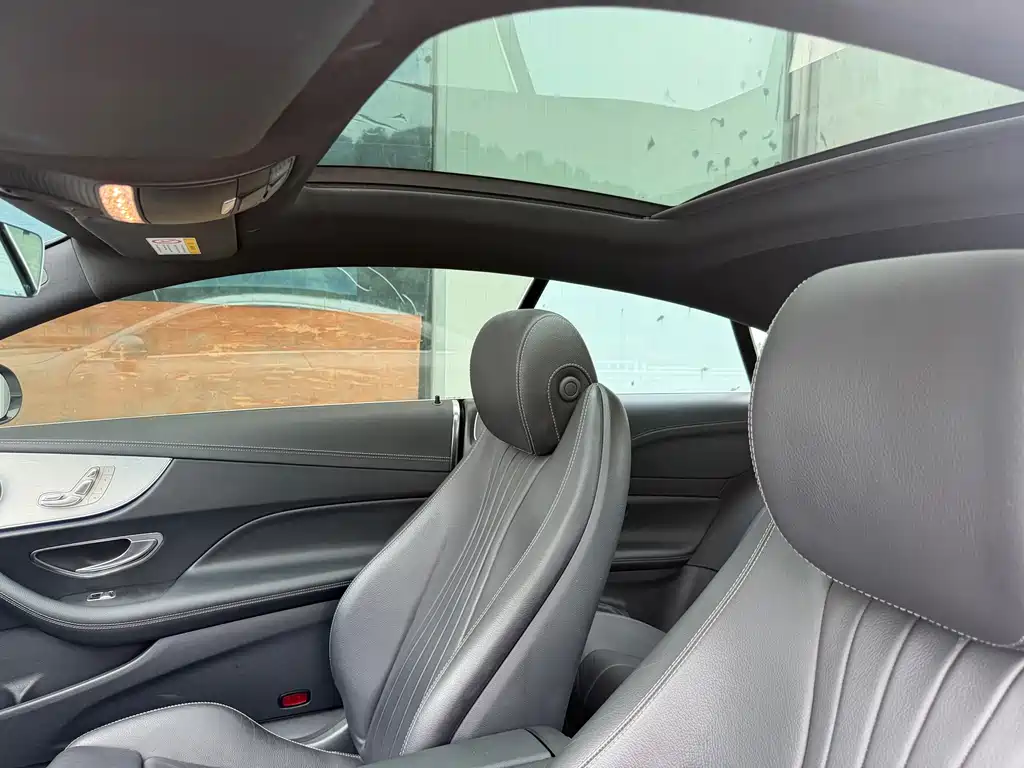 Mercedes-Benz E-Class (Import) — миниатюра 9