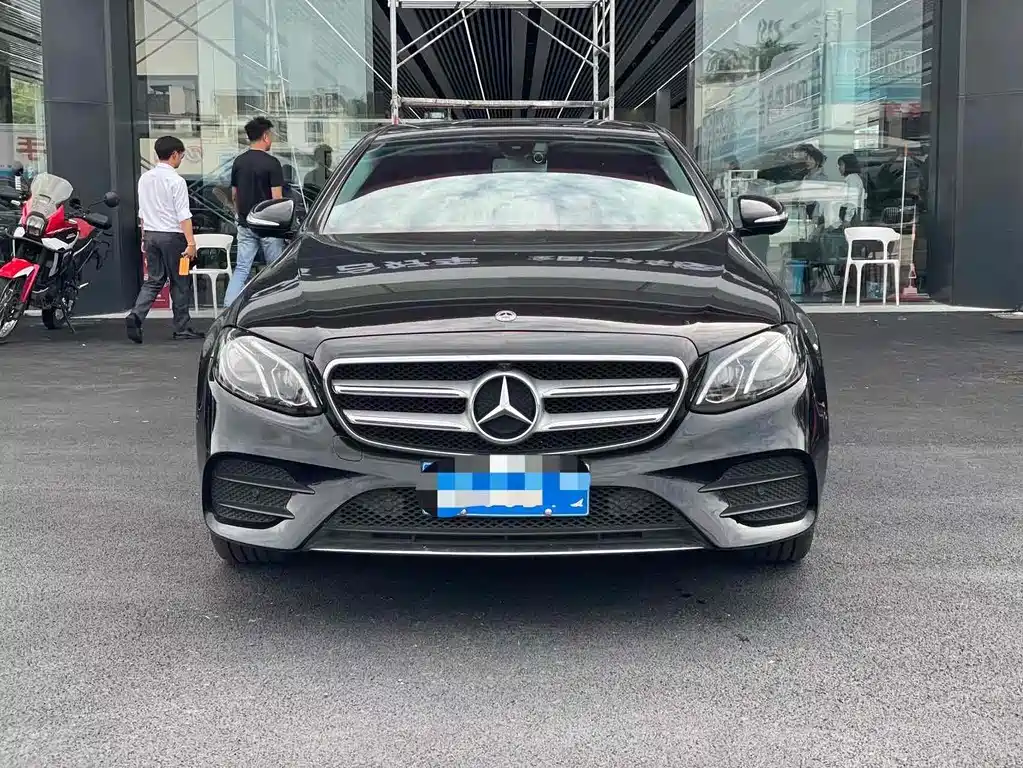 MERCEDES-BENZ  E CLASS
