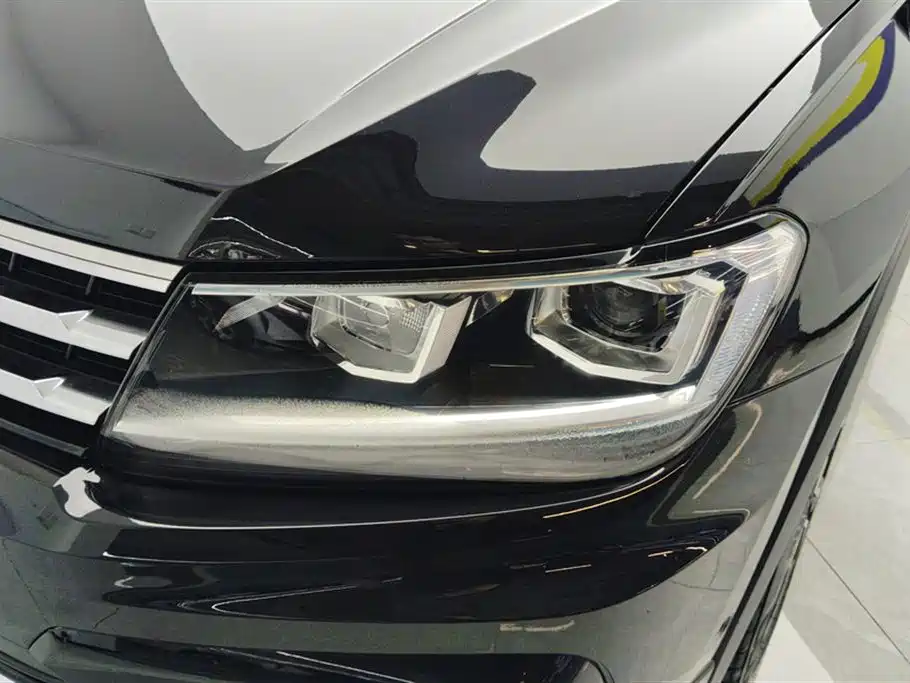 Volkswagen Tiguan L L 2021 330TSI AT R-Line