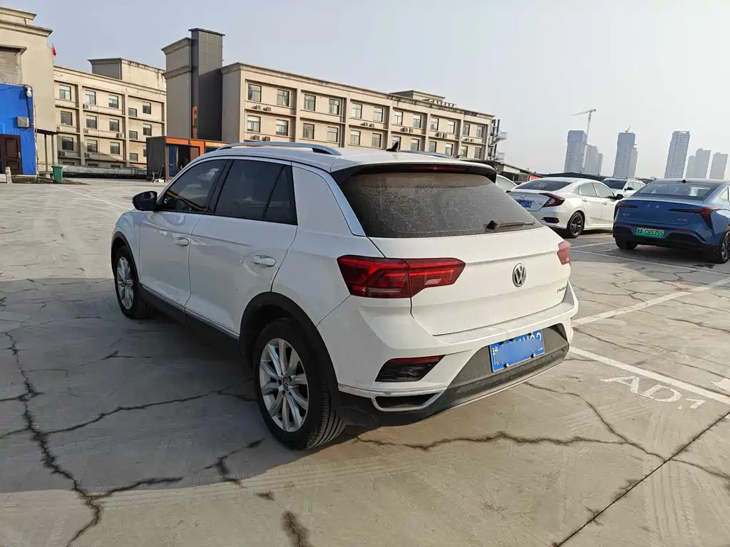 Volkswagen T-Roc 2019 230TSI DSG V