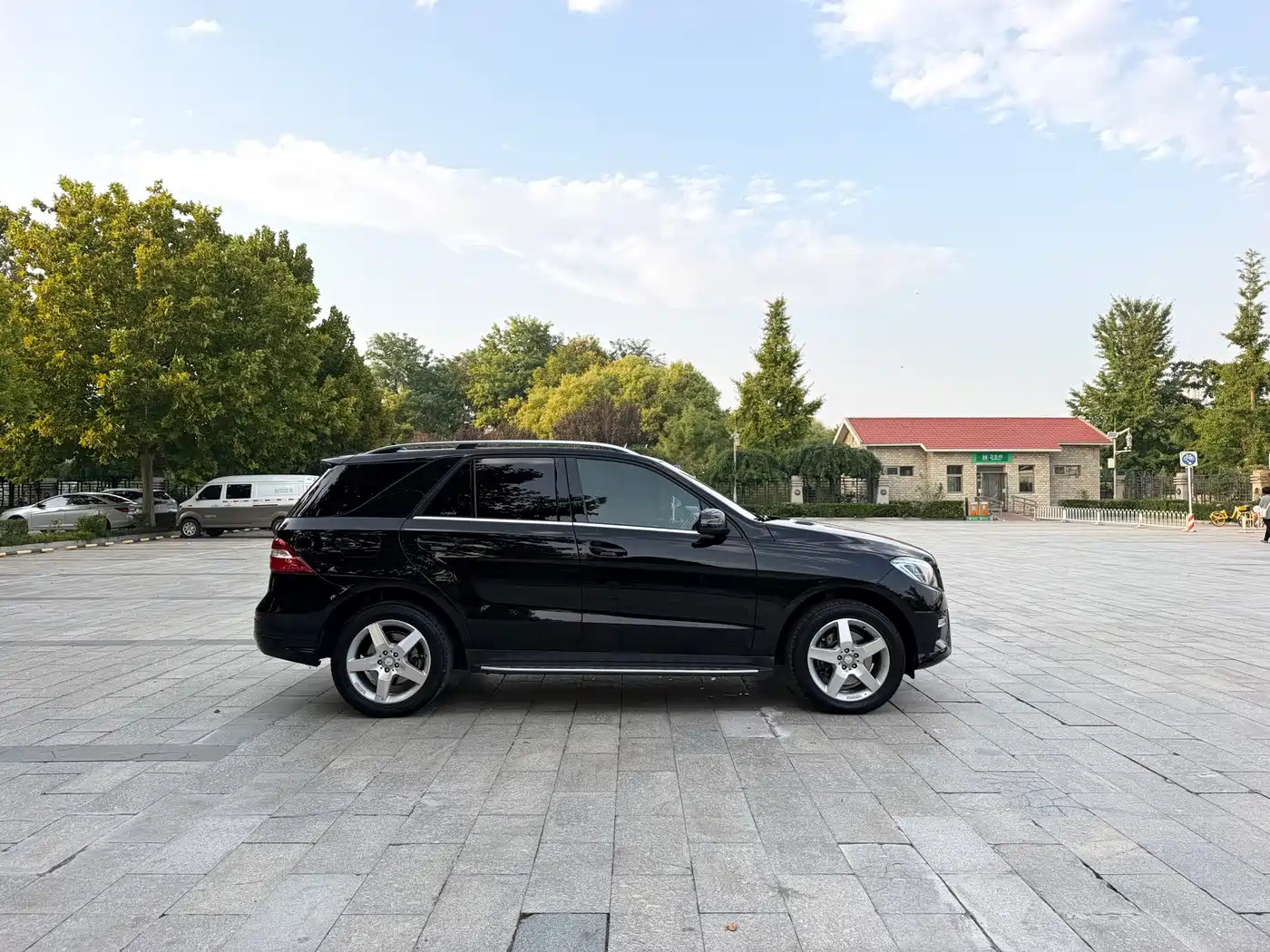 Mercedes-Benz M-Class