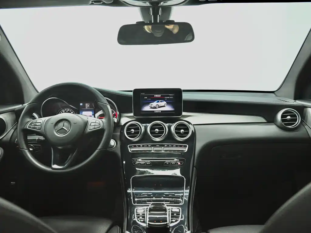 Mercedes-Benz GLC 2019 GLC 200 4MATIC SUV