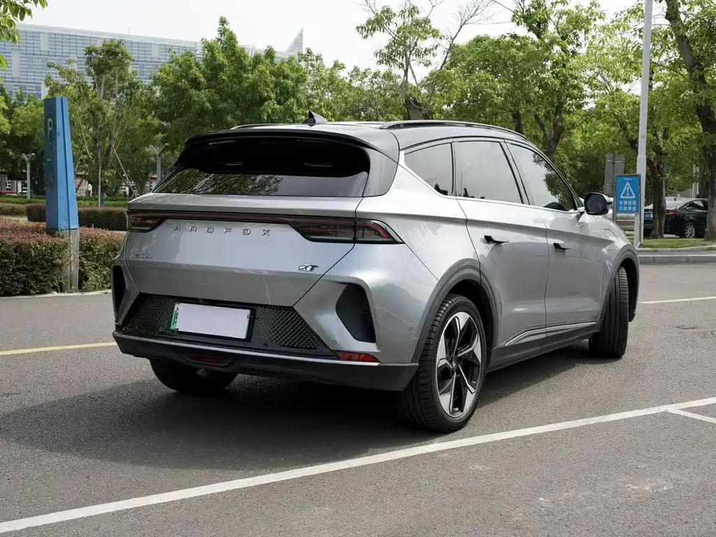 ARCFOX Alpha T — миниатюра 3
