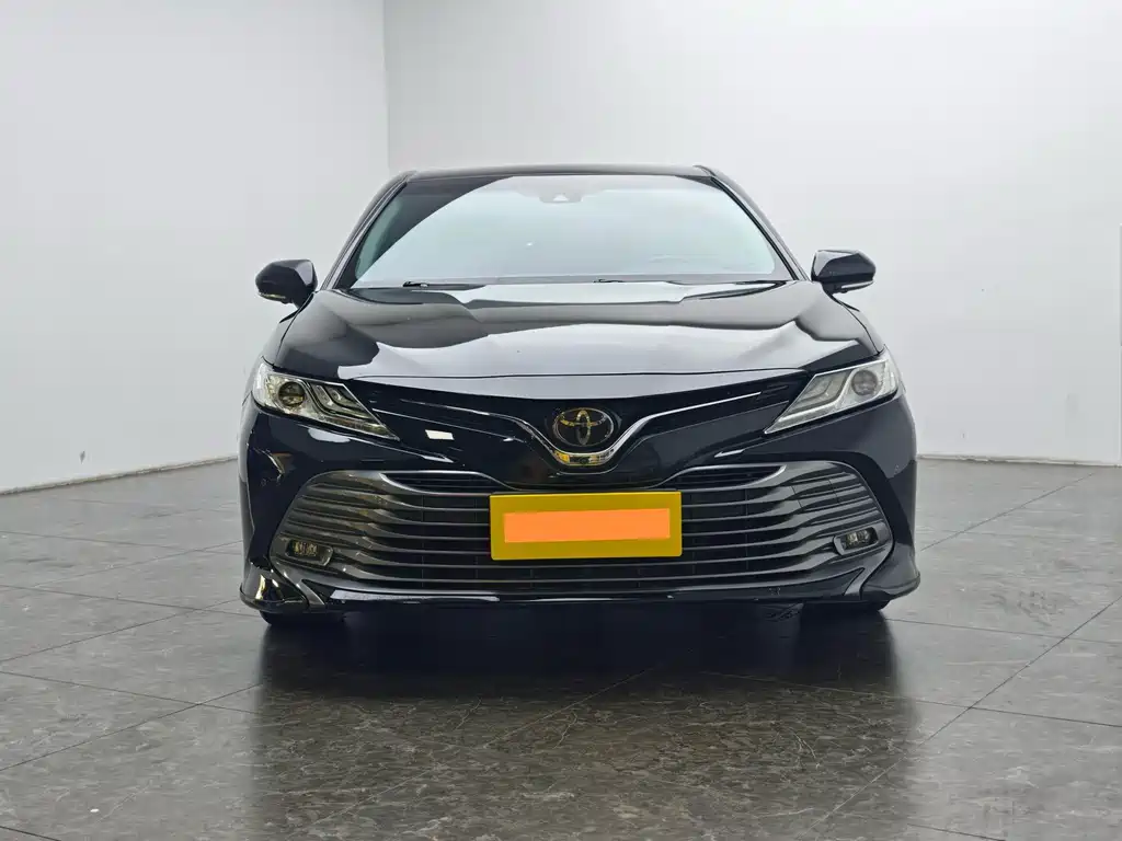 Toyota Camry — миниатюра 5
