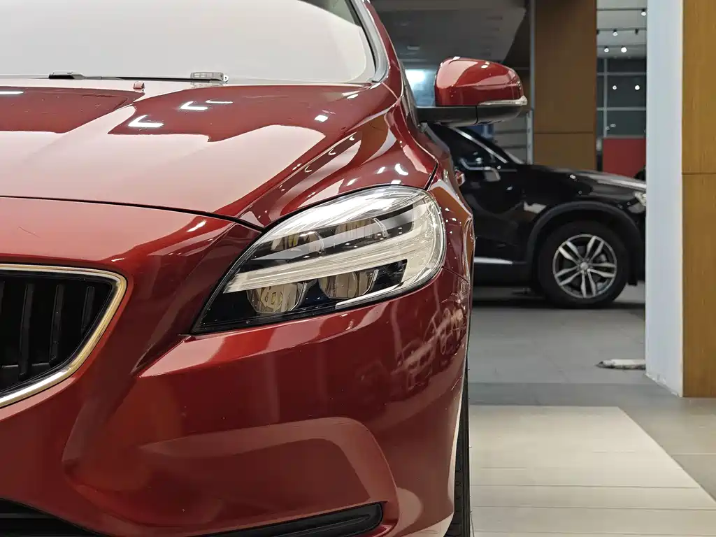 Volvo V40 2018 T3