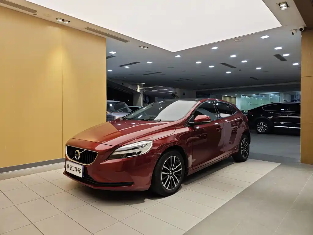 Volvo V40 2018