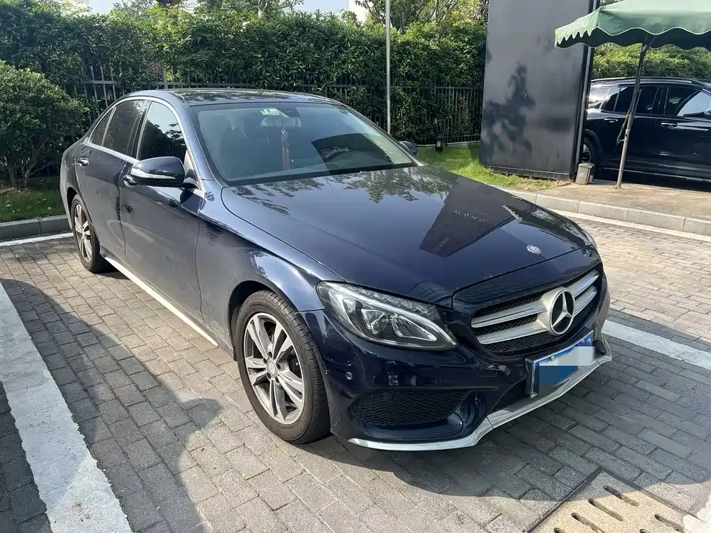Mercedes-Benz C-Class — миниатюра 3
