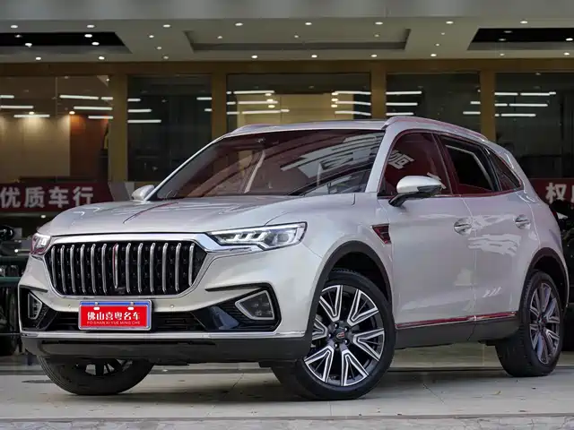 RED FLAG HONGQI HS5 2022