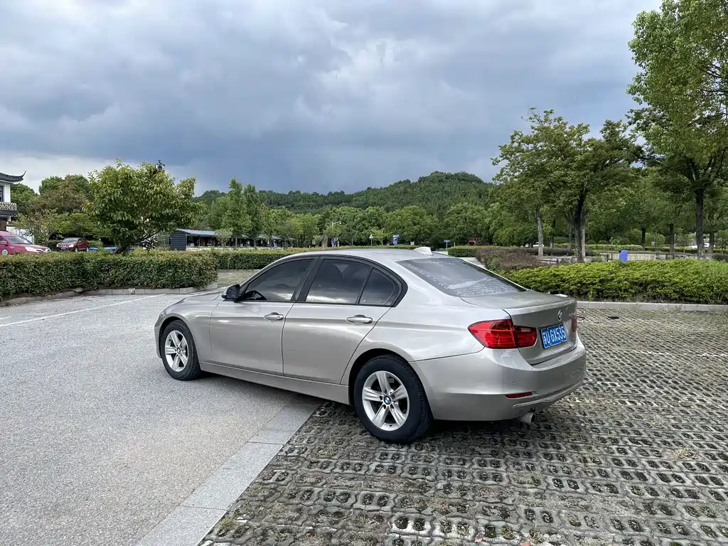 BMW 3 Series — миниатюра 11