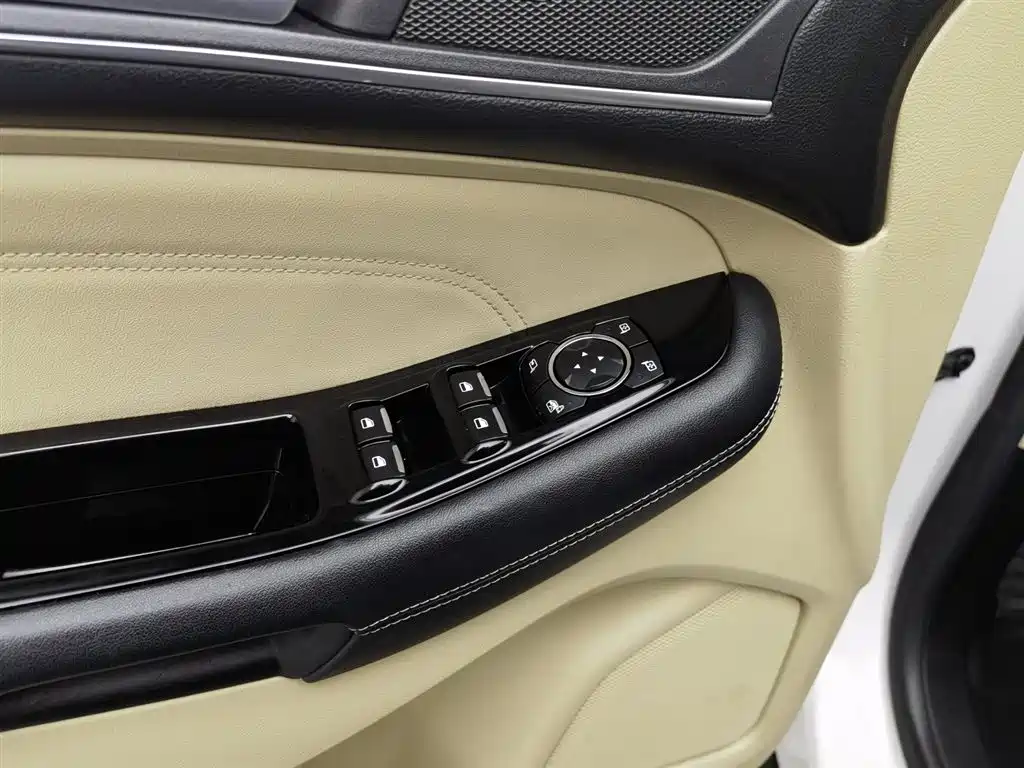 Ford Edge 2015 2.0T GTDi