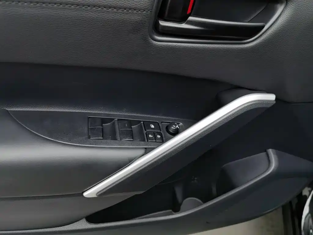 Toyota Frontlander — миниатюра 9