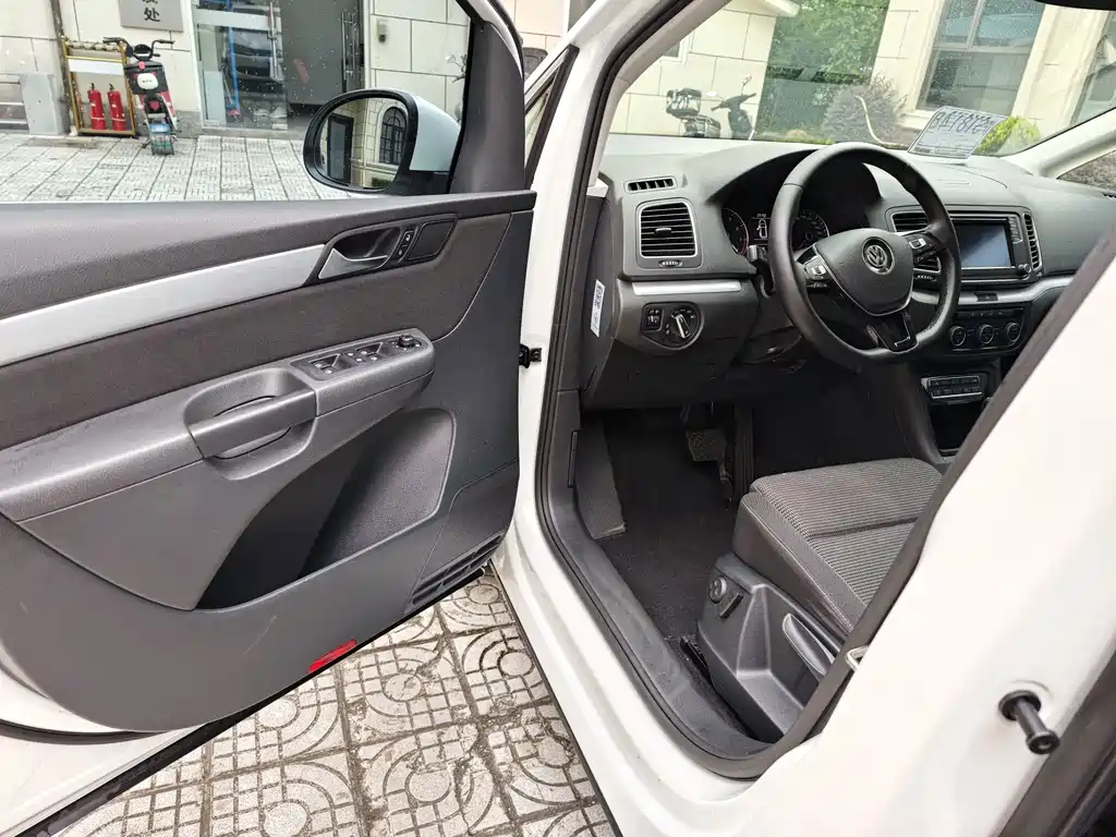 Volkswagen Sharan — миниатюра 15