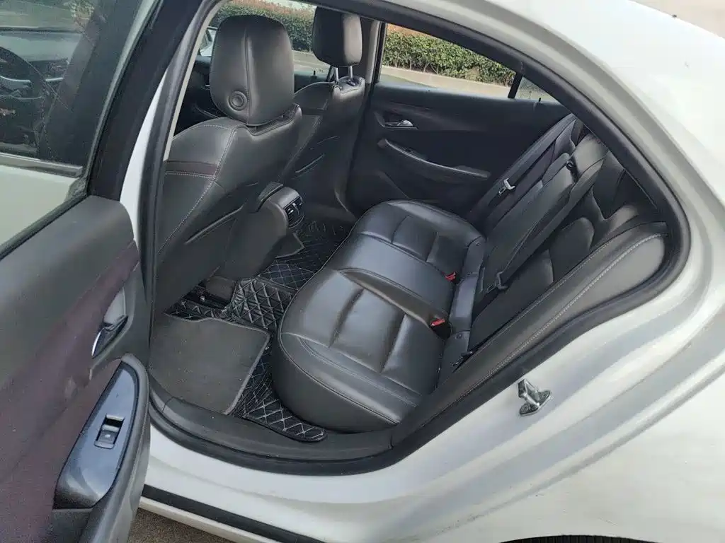 Chevrolet Malibu — миниатюра 13