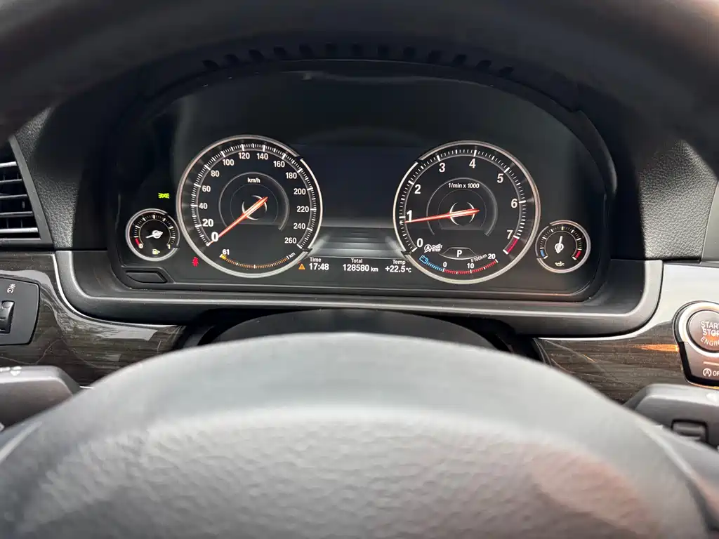 BMW 5 Series — миниатюра 11