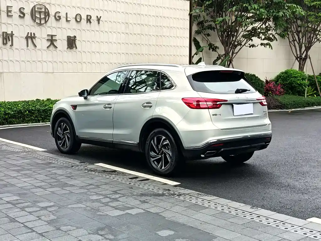 Hongqi HS5 2022 2.0T