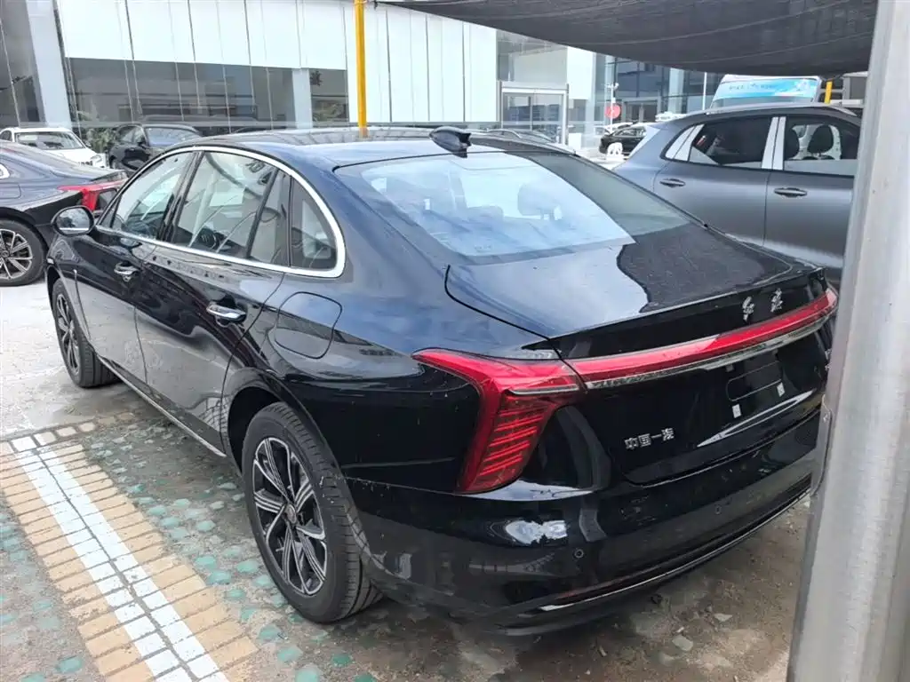 Hongqi H5 PHEV 2025 130