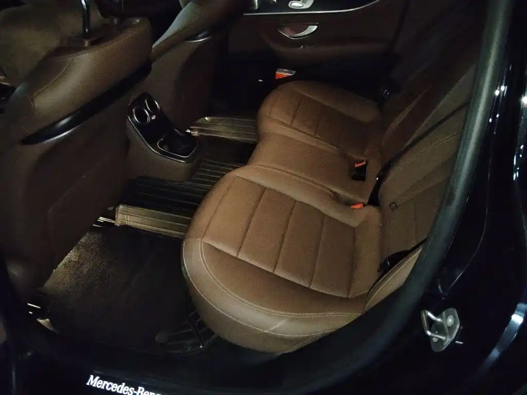 Mercedes-Benz E-Class — миниатюра 15