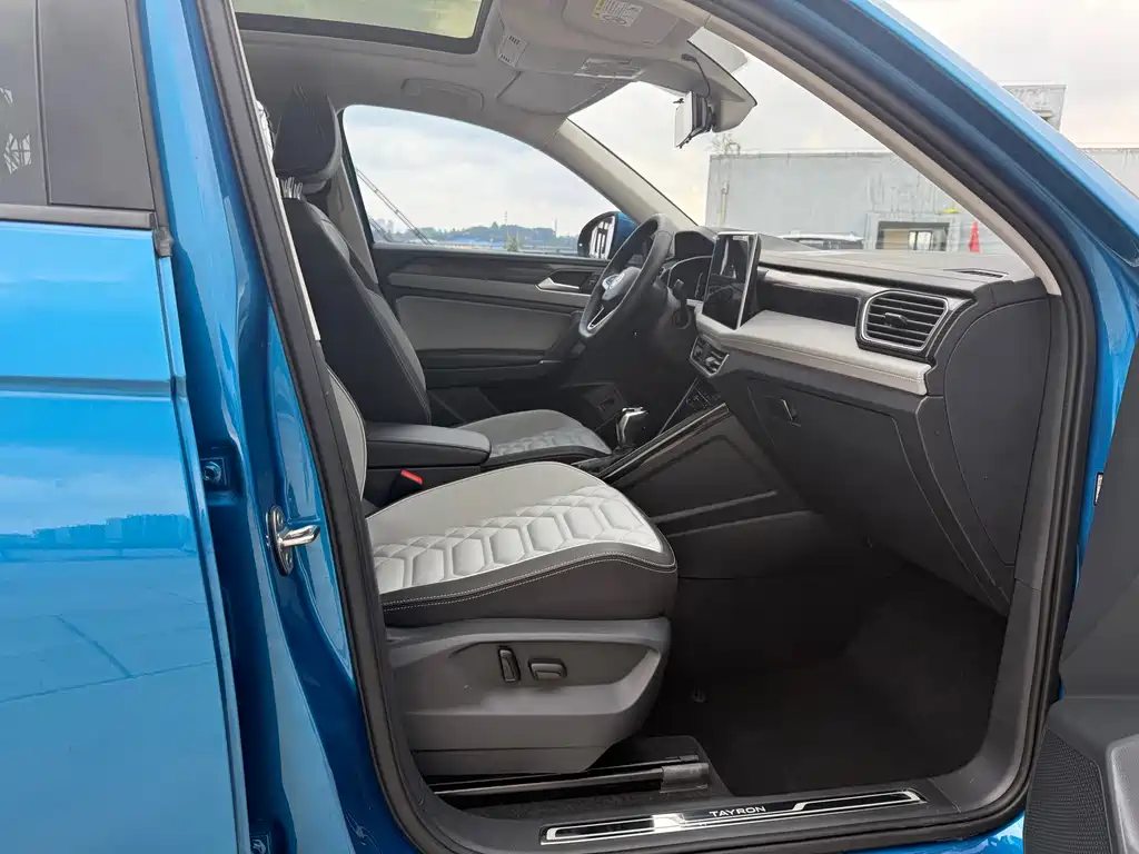 Volkswagen GTE PHEV - фото 24