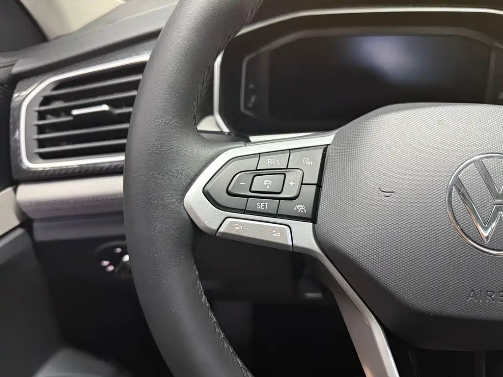 Volkswagen GTE PHEV - фото 34