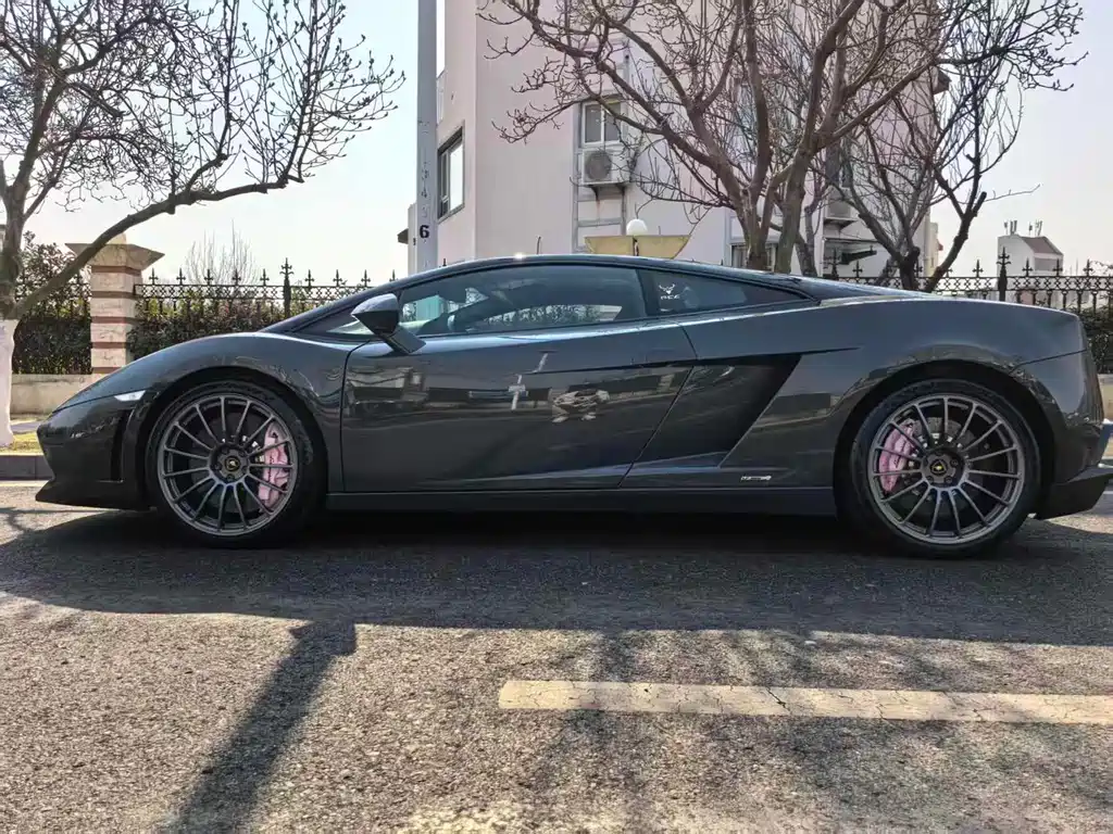 Lamborghini Gallardo 2011 5.2L MT