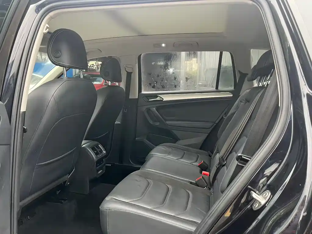 Volkswagen Tiguan L L 2020 330TSI AT Luxury VI