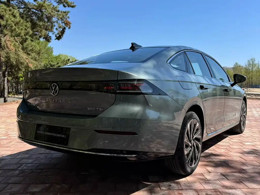 Volkswagen Sagitar 2026 L 300TSI DSG Luxury