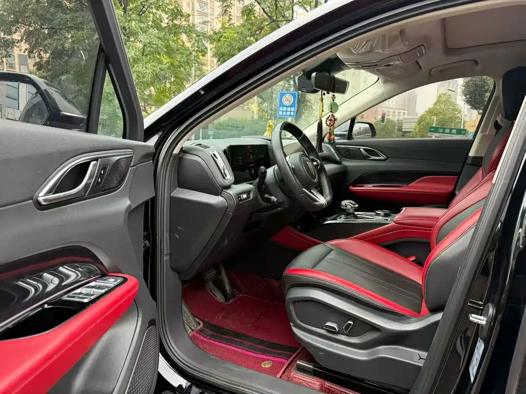 Hongqi Hongqi HS3 — миниатюра 9