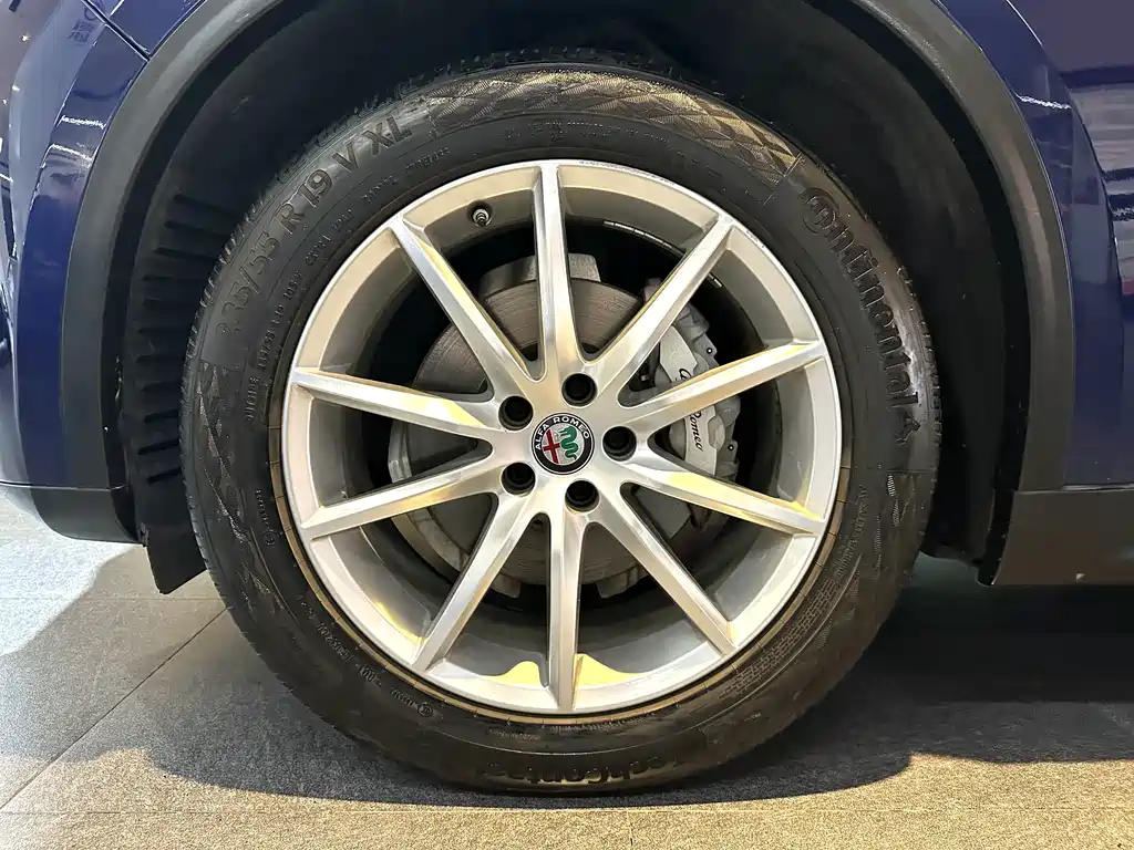 Alfa Romeo Stelvio — миниатюра 10