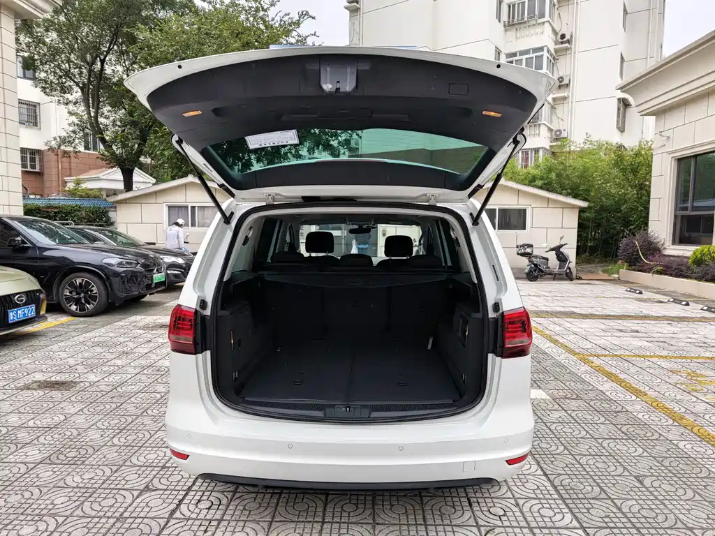 Volkswagen Sharan — миниатюра 11