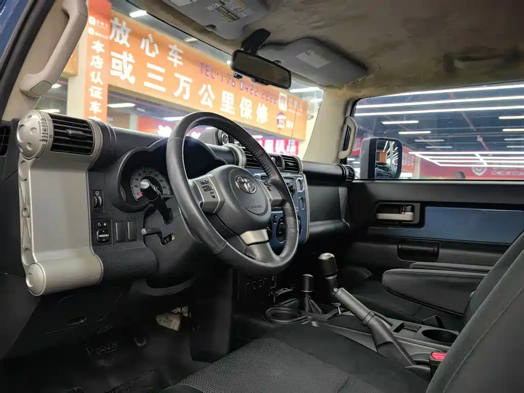 Toyota FJ Cruiser FJ 2018 4.0L AT