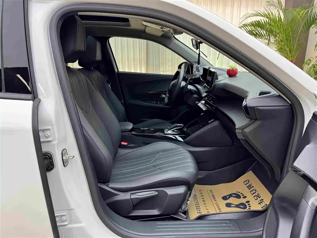 Peugeot 2008 - фото 12