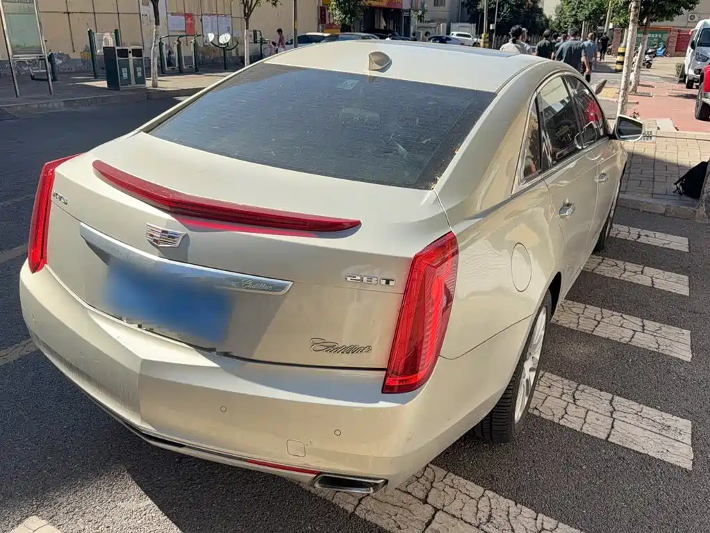 Cadillac XTS — миниатюра 6