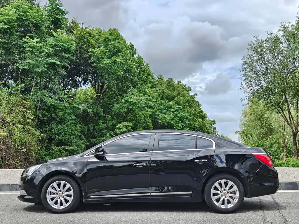 Buick LaCrosse — миниатюра 3