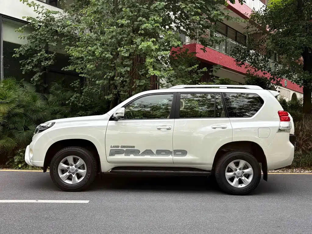 Toyota Land Cruiser Prado 2013 2.7L MT