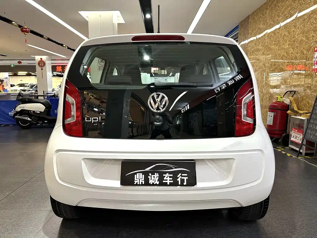 Volkswagen up! — миниатюра 6