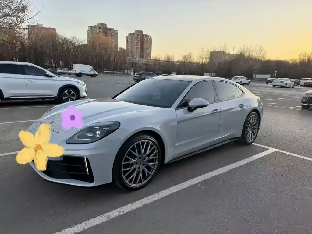 Porsche Panamera 2025