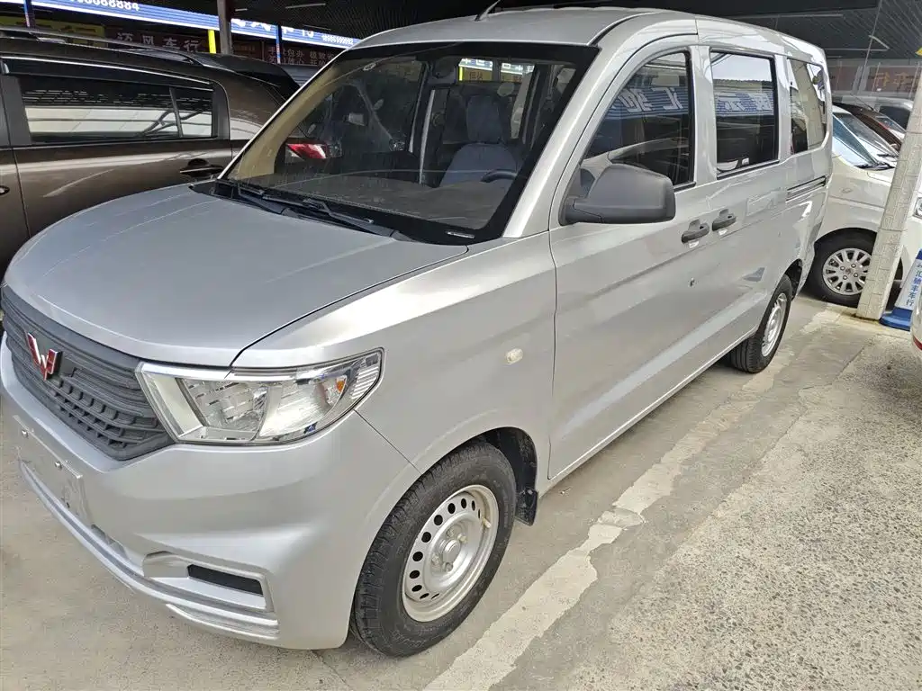 WULING AUTOMOBILE WULING HONGGUANG V